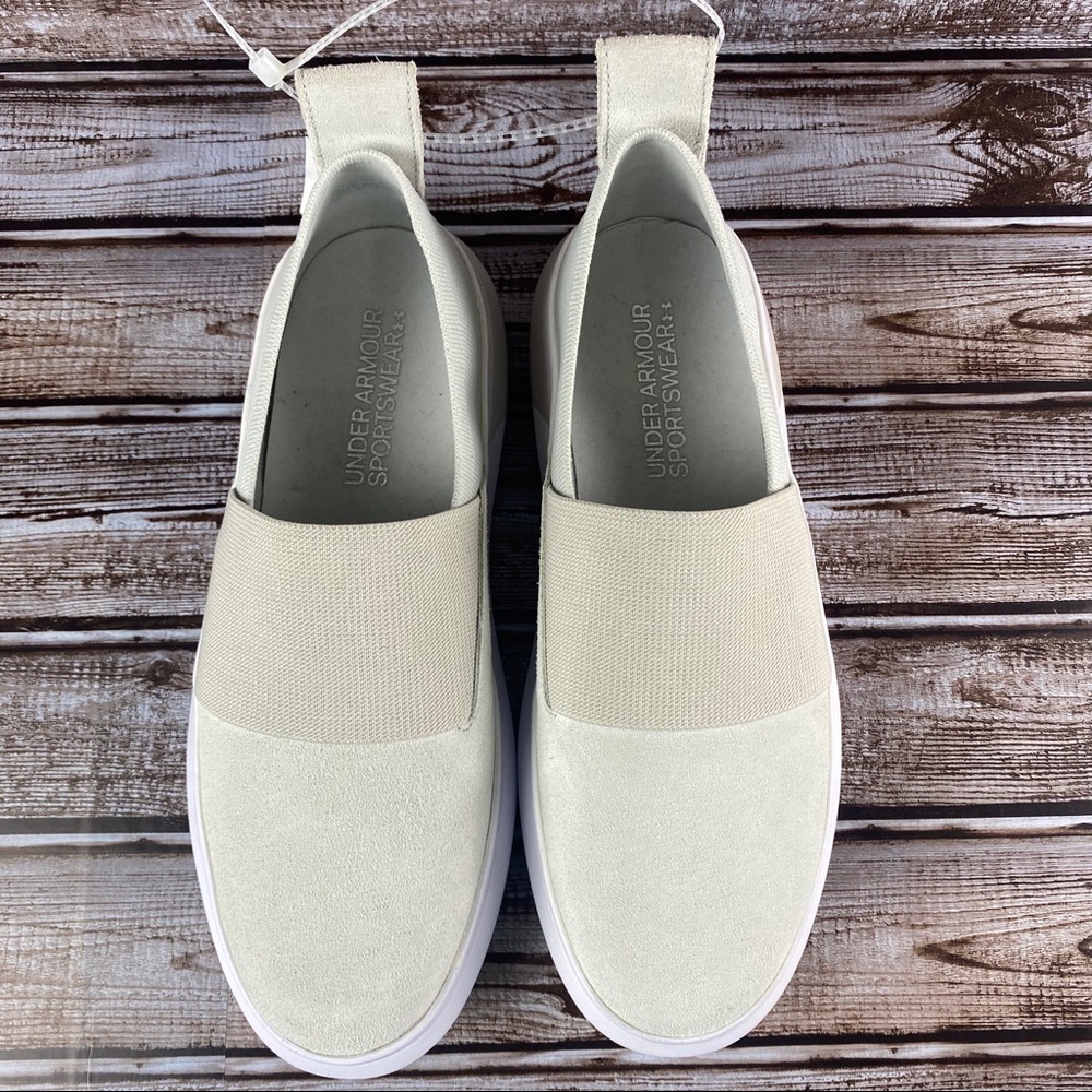NWT Under Armour Sportswear slip-ons - Picture 3 of 6